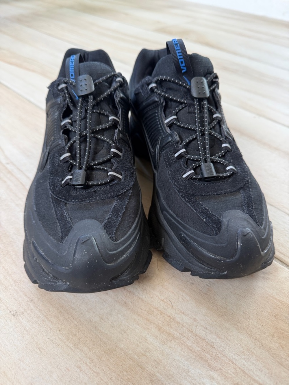 Nike zoom vomero Roam 
Men's 6.5 women's 8